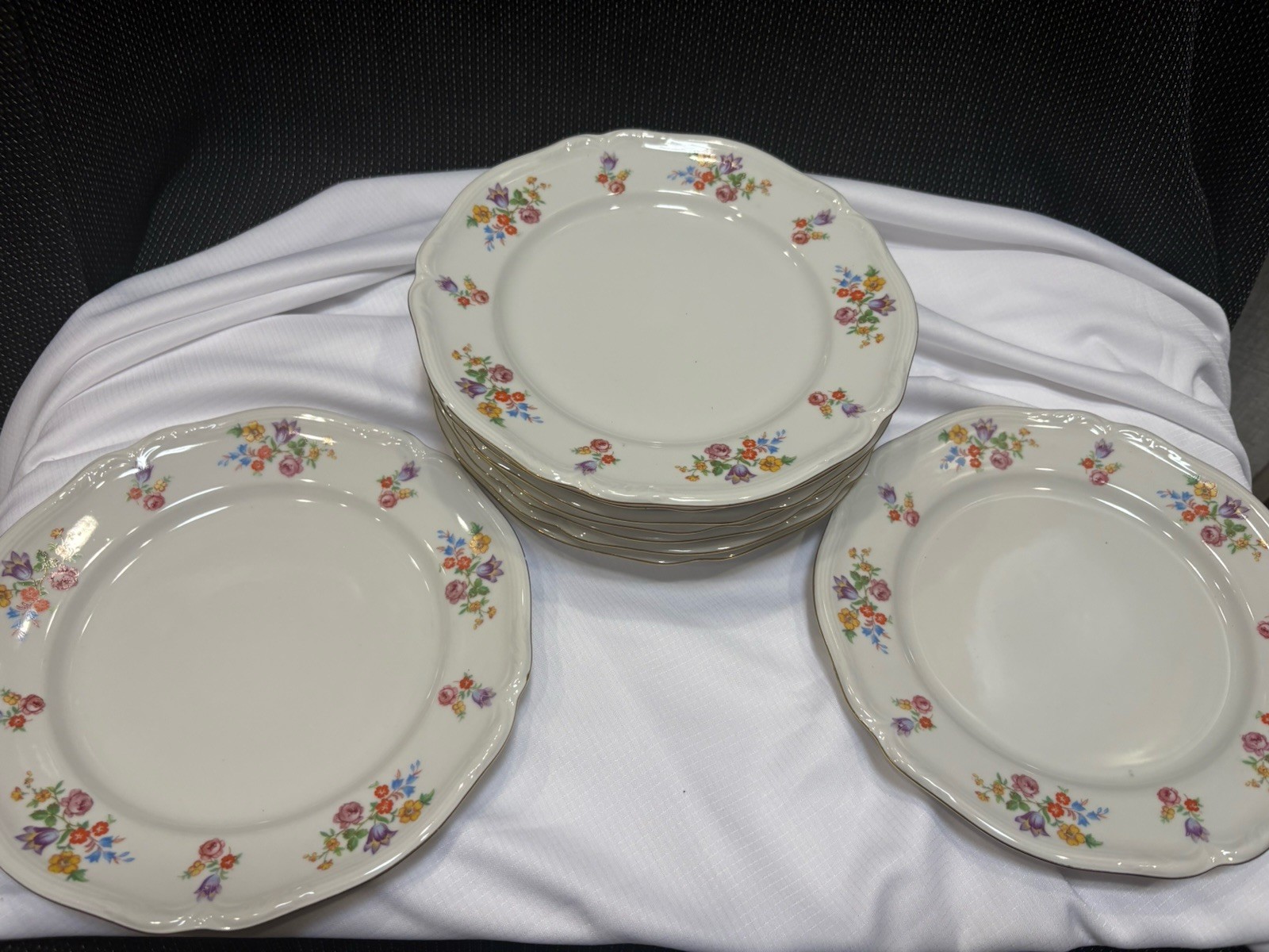 Nine (9) Vintage Hutschenreuther Arzberg Bavaria 7 1/2” Bread Plates (MINT)