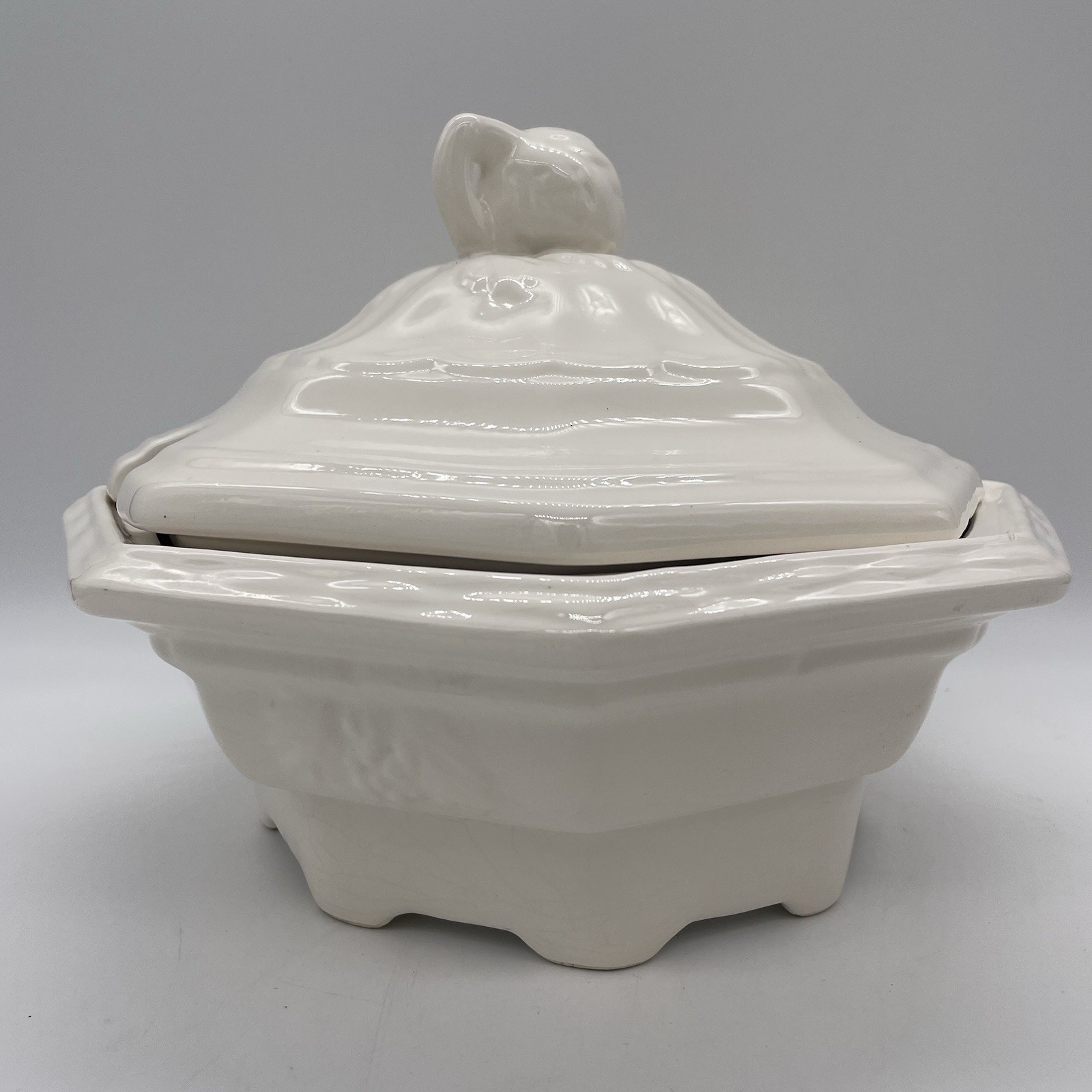Vintage California Pottery USA Soup Tureen 2qt Octagon White Cream Lidded Lid