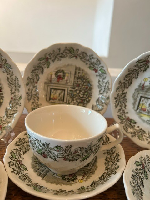 Johnson Brothers Merry Christmas 9, Flat Cups & 8, Saucers Ironstone England