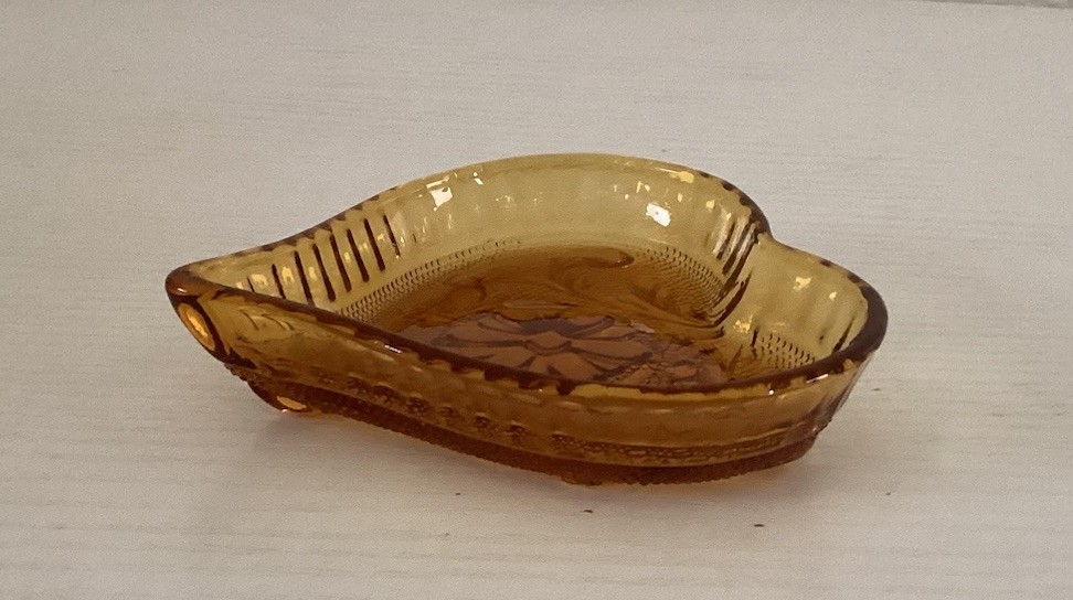 Vintage Indiana Glass Amber Heart Shaped Trinket Candy Nut Dish Tiara Set Of 4