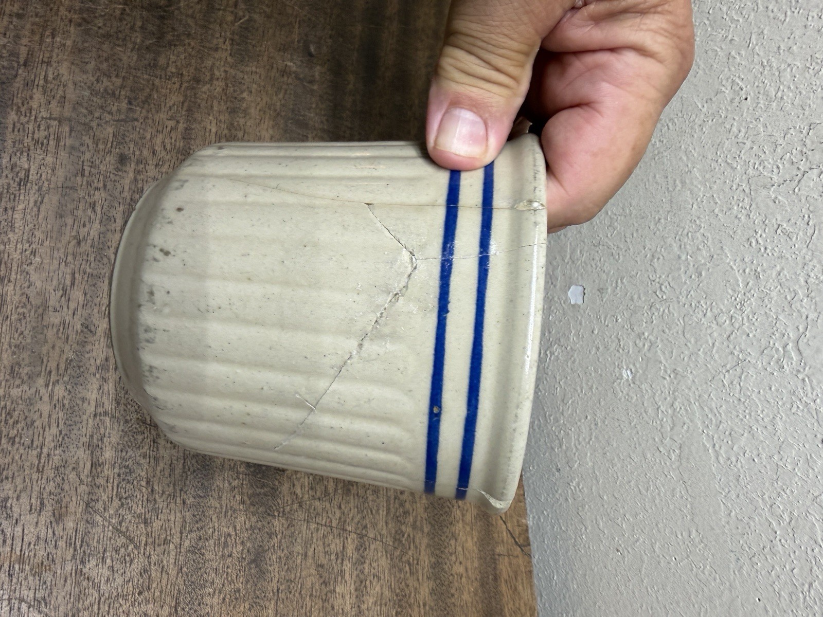Vtg. Red Wing Pottery Beater Jar Bowl w/ Blue Stripes Ribbed 5 1/4” Tall~ Damage