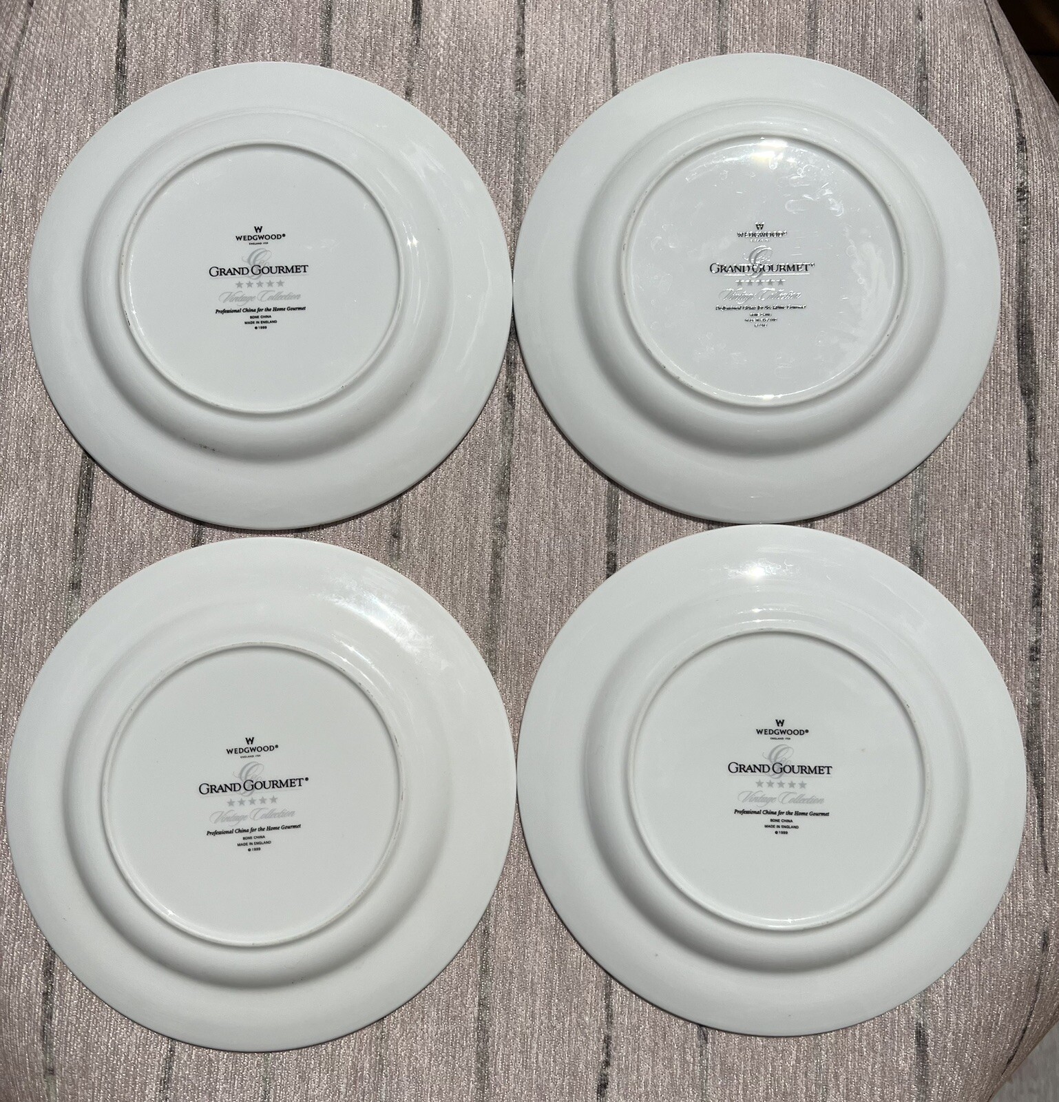 Wedgwood Bone China Vineyards Salad Plates Collection Grand Gourmet 8.5″ Vintage