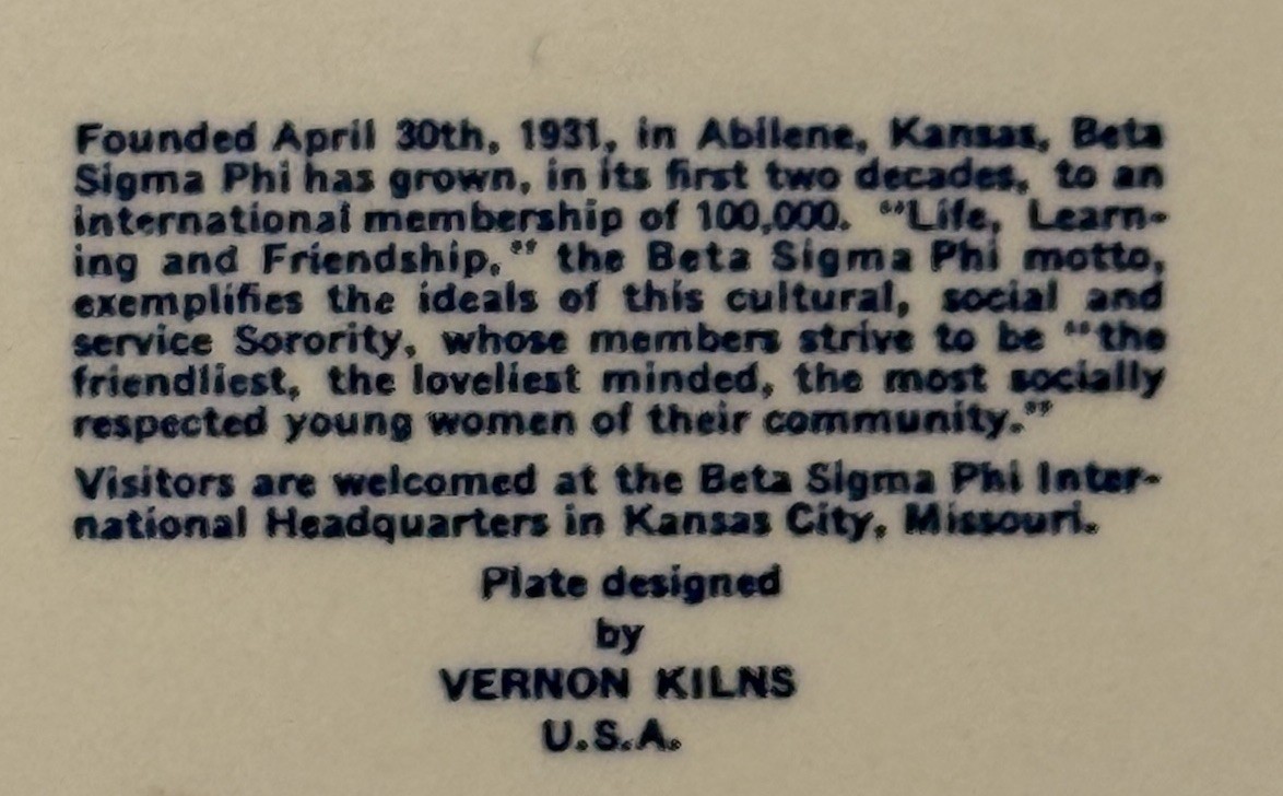 Sorority Beta Sigma Phi, Vita Scientia Alicia, Vernon Kilns USA 10.5” Plate