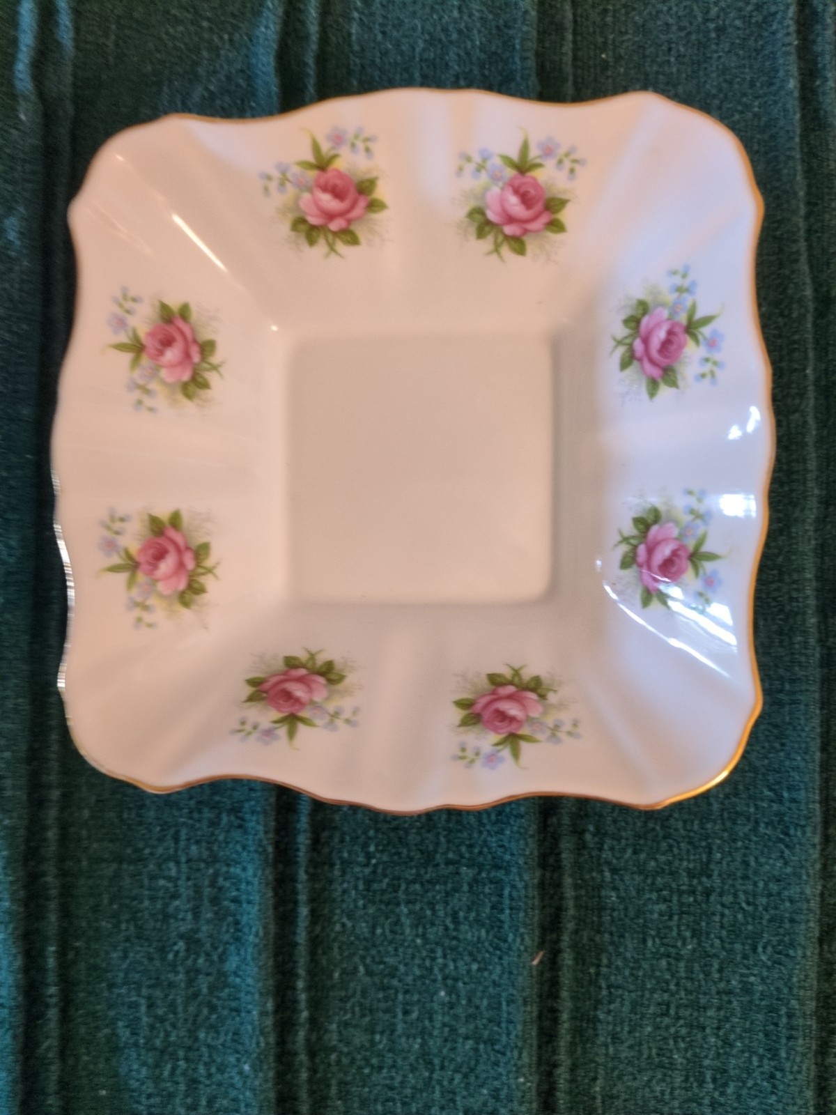Royal Albert Bone China “Forget Me Not” Pink Rose 4 1/2″ X 4 1/2 ” Trinket Dish
