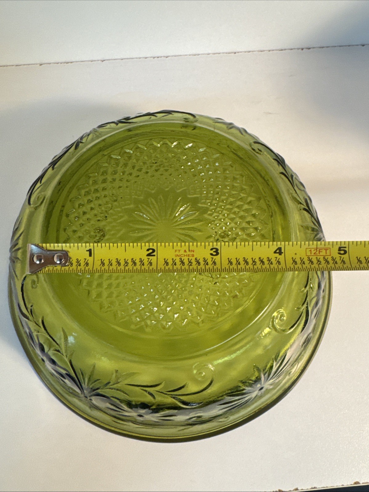 VTG 1979 Olive Green FTD Embossed Floral Glass Serving Bowl – 7 1/2 Vintage