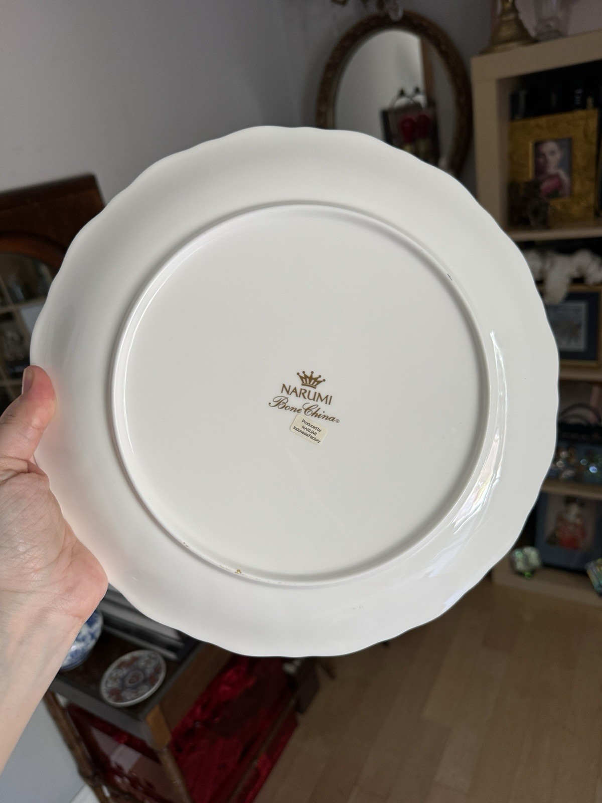 NWT Narumi Fiorisuta Japan Bone China Porcelain White Blue Floral Dinner Plate