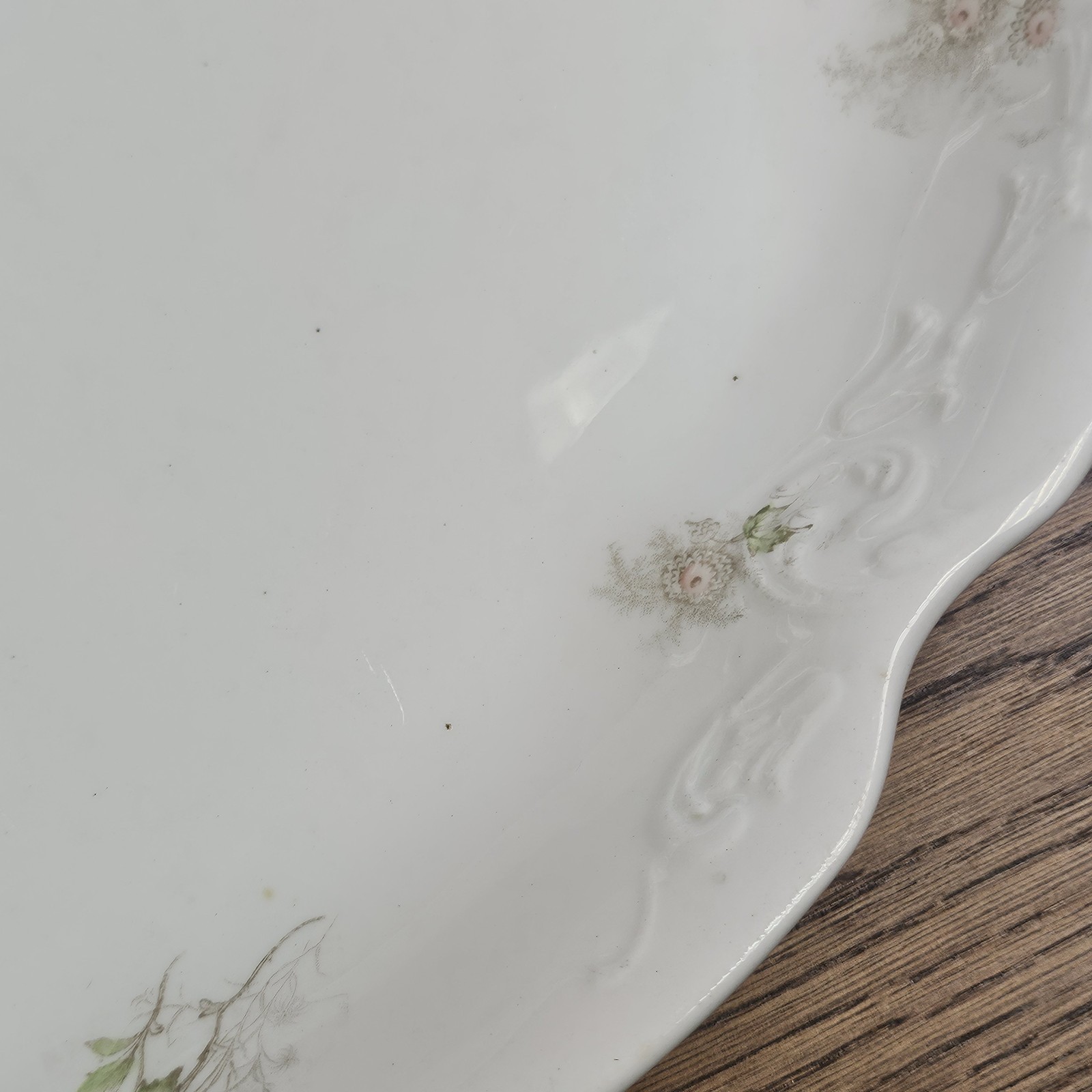 KT&K Semi-Vitreous Porcelain Glossy Floral Oval Platter White Pink Green 13″
