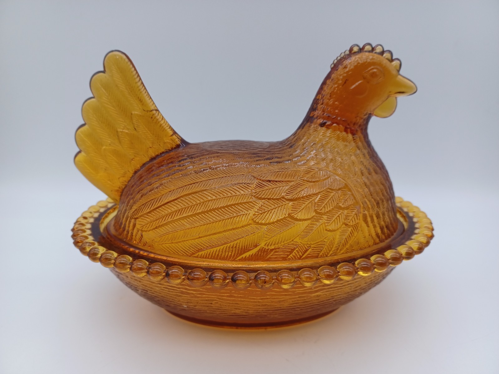 Vintage 1960s Indiana Glass Amber 7″ Hen on Nest – Beaded Edge – No Flaws
