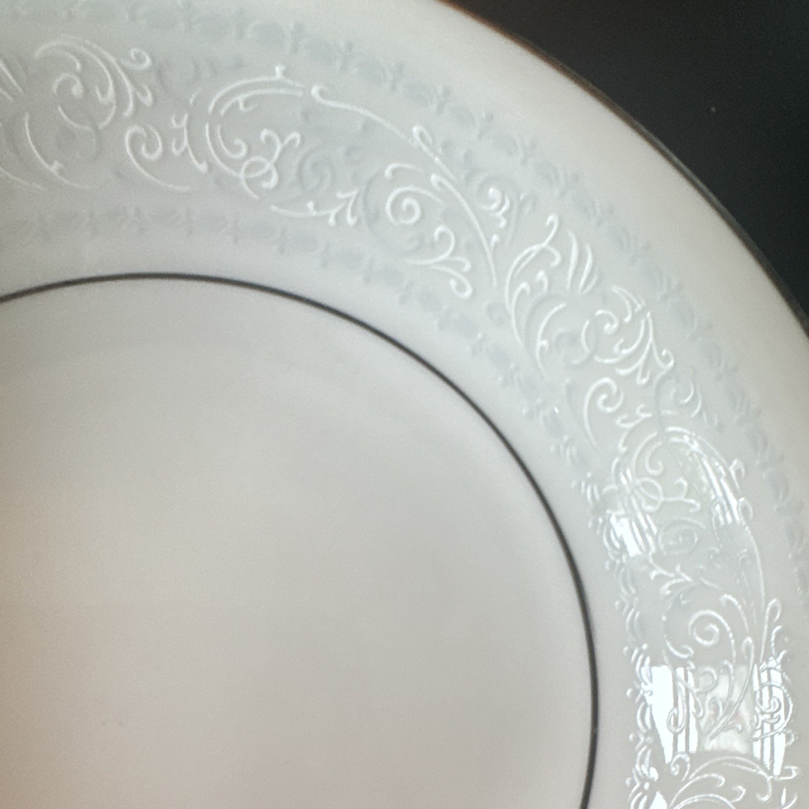 Noritake Ivory China Trudy 7087 White Round Fruit / Dessert Bowl Japan