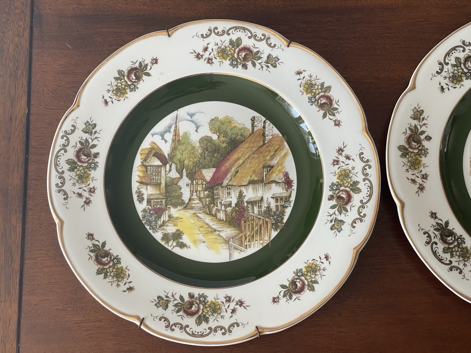 Vintage Ascot Wood & Sons English Village Wall Plates Green Rim Set of 2