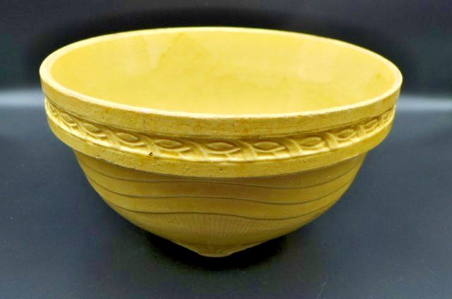 Antique 1920’s McCoy Pottery Yellowware Mixing Bowl Sunrise / Sunburst XL 11.5″