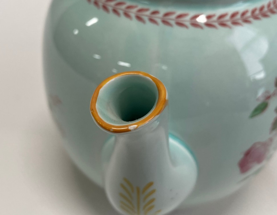 Vintage Calyx Ware Metz Pattern 6.5 in Teapot with Lid Ironstone Adams England