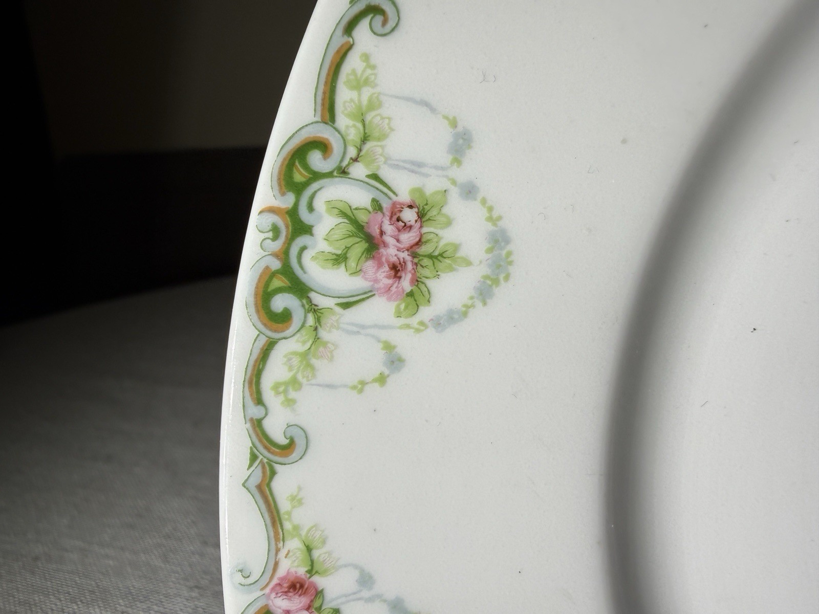 Antique Wm Guerin Limoges France Dinner Plate 9.75” Pink Roses Scroll GUE395