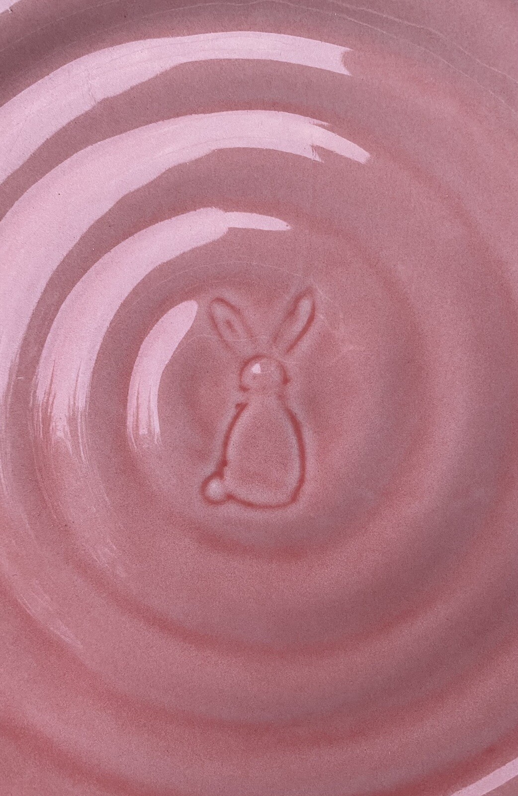 4 Pink Easter Bunny Rabbit Dinner Plates Set ~8.75″ D Tag Brand Tablescapes