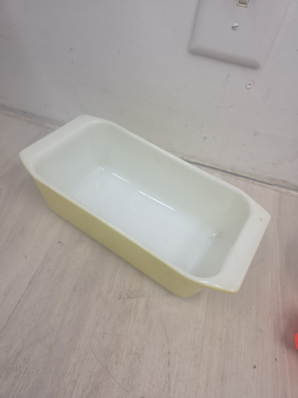 Vintage Pyrex Lemon Yellow Loaf Pan Baking Dish #913 8.5”X 4.5”X 2.5” USA NICE