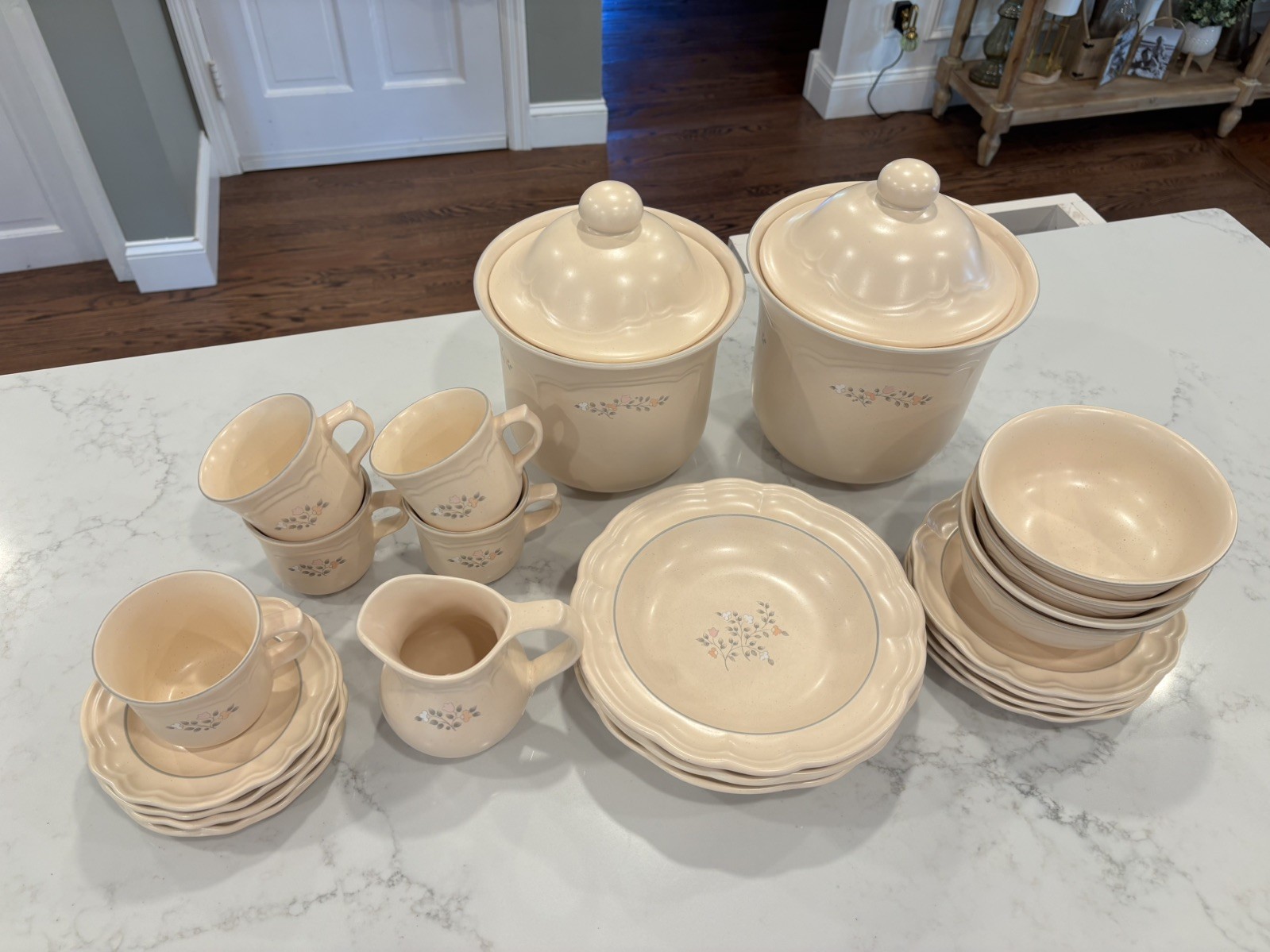Pfaltzgraff Remembrance VINTAGE FLORAL DINNERWARE LOT CREAM IVORY PEACH PINK USA