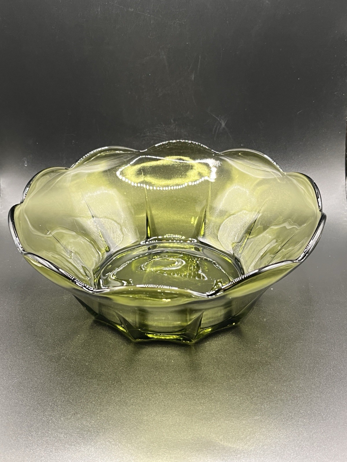 Anchor Hocking Avocado Olive Green Glass Bowl Scalloped Vintage MCM 8″ Diam