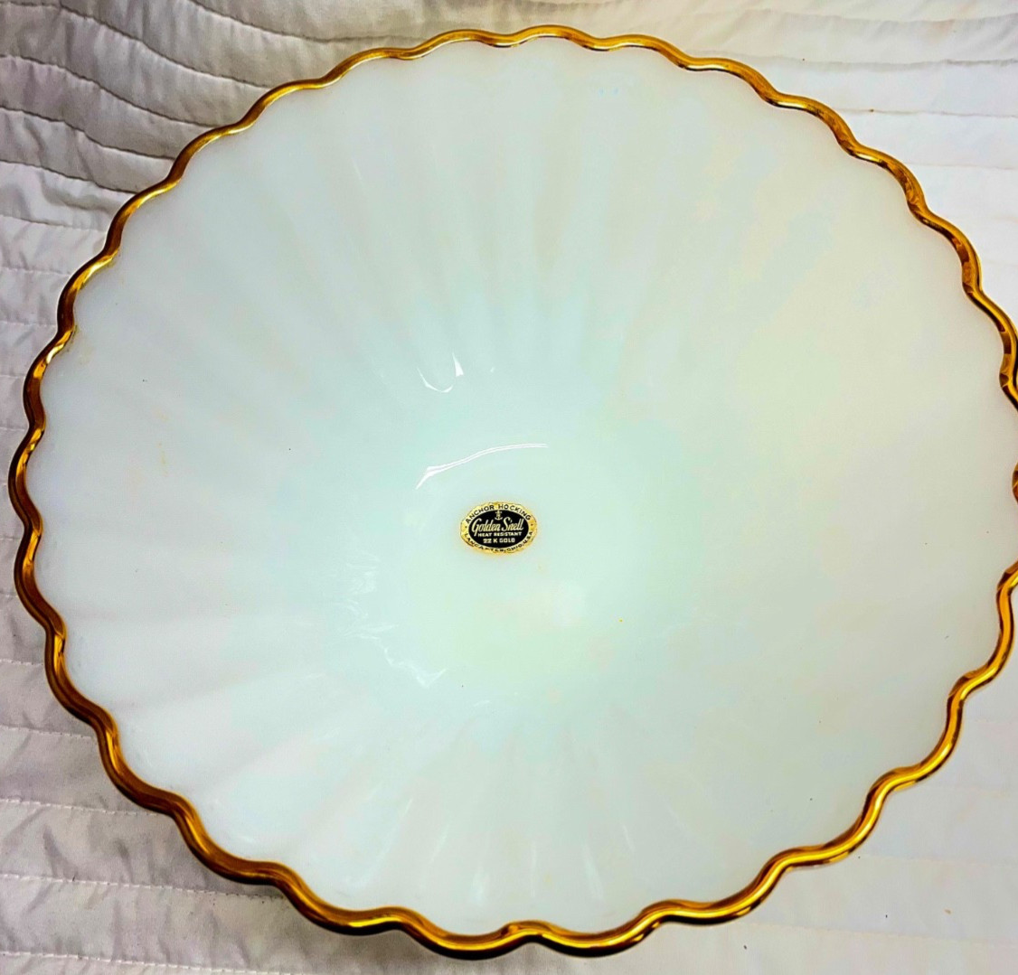 VTG 1950’s Anchor Hocking Milk Glass Gold Trimmed Punch/Serving Bowl 11″ x 5″