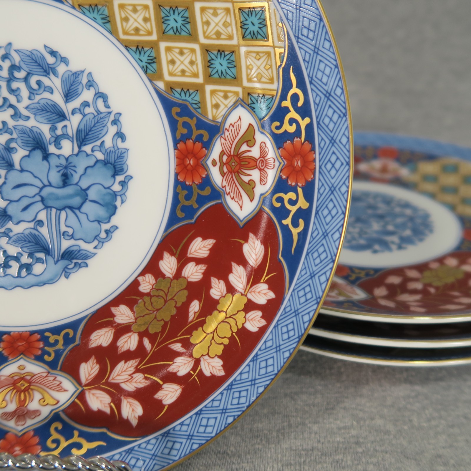 Smithsonian Institution Imari Salad Plates Set of 4 Porcelain SMB1 Chinoiserie