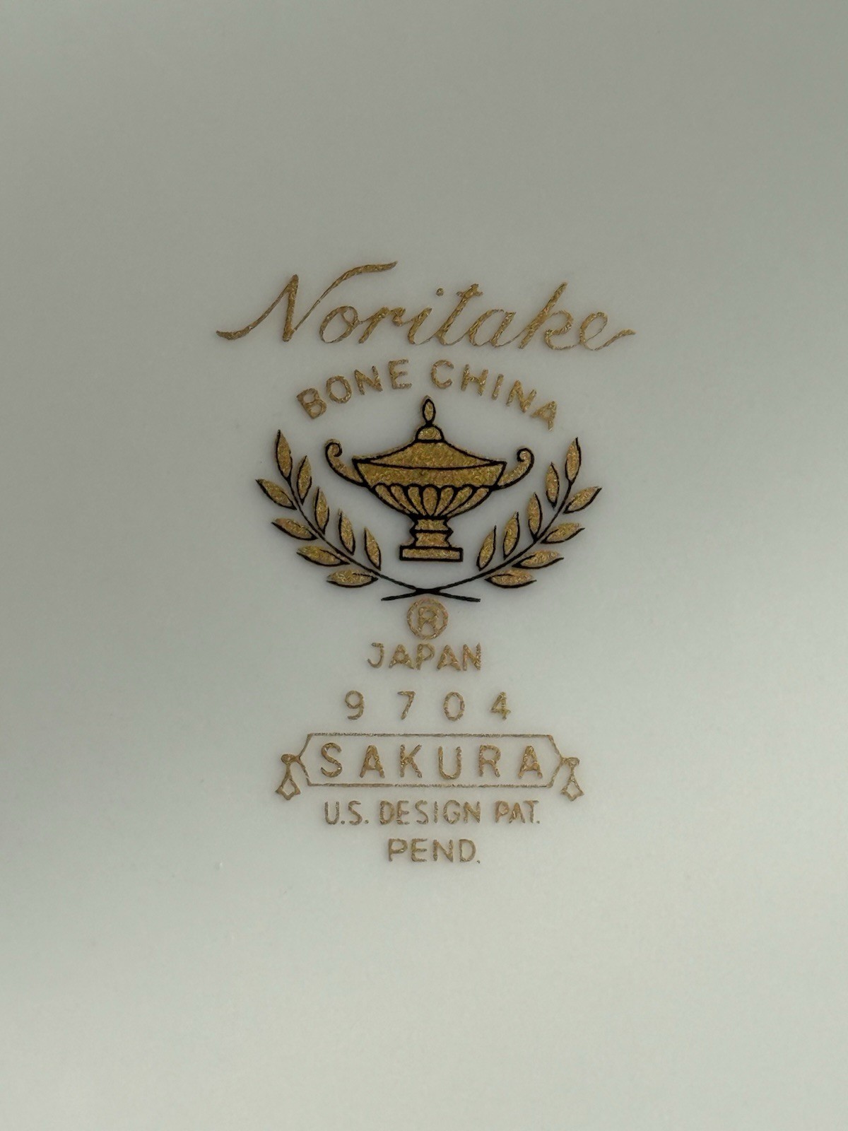 NORITAKE Bone China Sakura (9704) 10: 7 Piece Place Settings + Serving Pieces