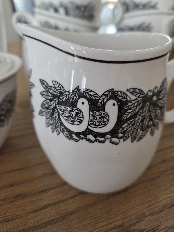 Set- Fransican Bird N Hand White Stoneware Creamer And Sugar Bowl
