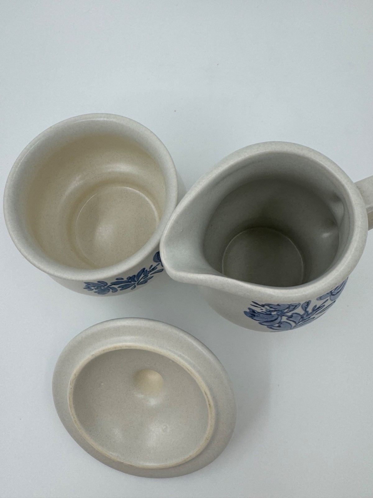 Vintage Pfaltzgraff Yorktowne Creamer #7-24 & Sugar Bowl w/Lid #7-22 Blue Floral