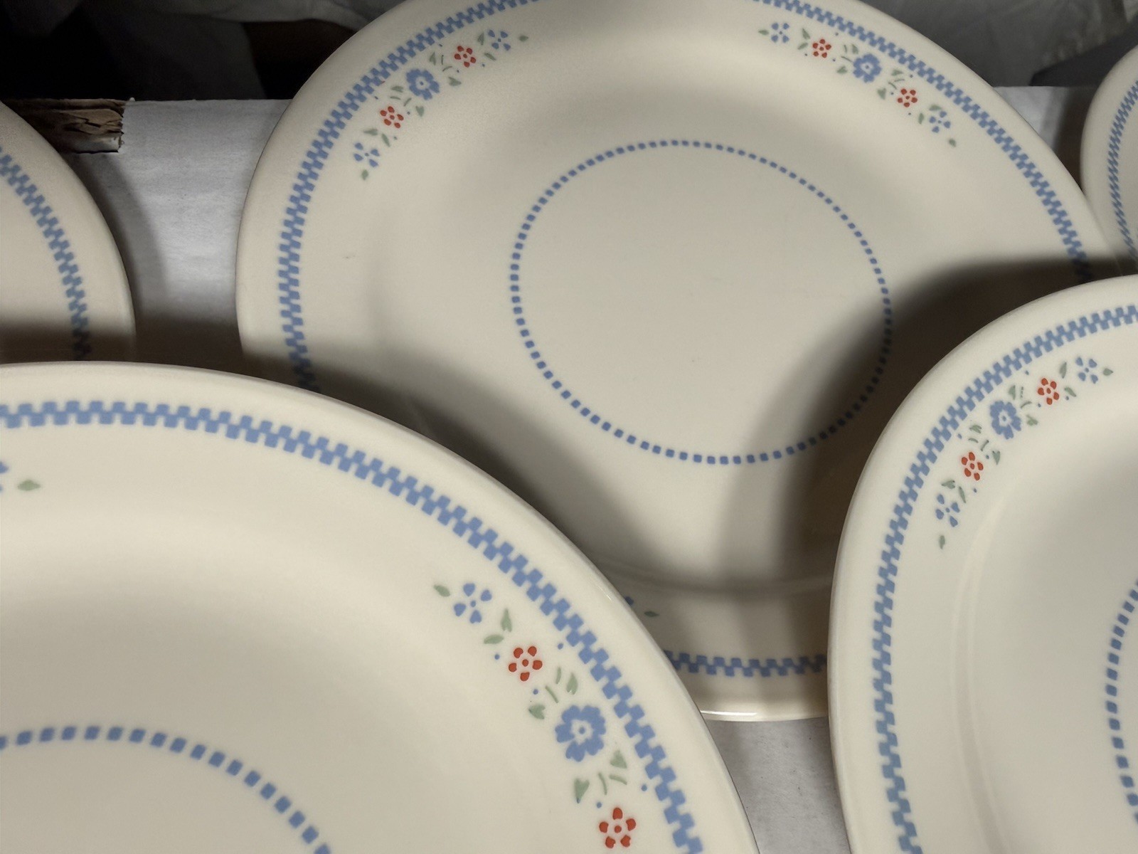 8 Vintage Corelle by Corning Granny Cottage Needlepoint 7.25″ Bread Plates