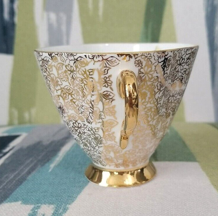 Windsor Bone China Tea Cup and Saucer Gold Dogwood Pattern Made In England