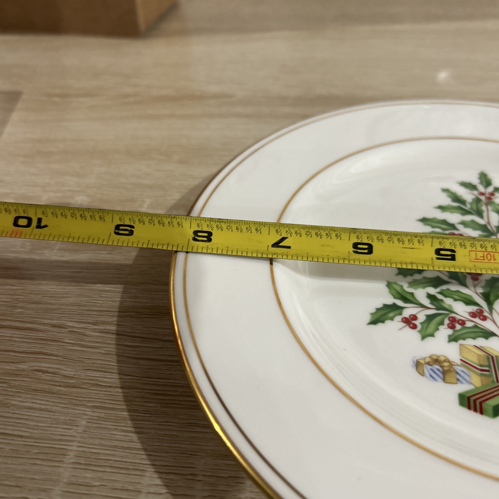 2 Lenox Holiday Tree Gold Salad/Dessert Plates, 8 1/8″, In Pristine Condition