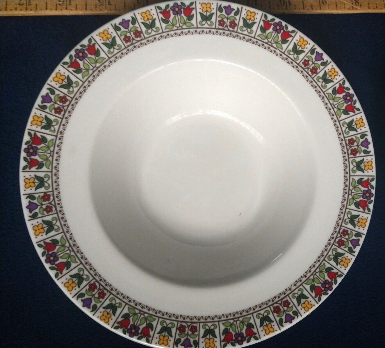 Select Royal Doulton Fireglow BOWL: Rim Soup 8″ or Coupe Cereal 6.75″