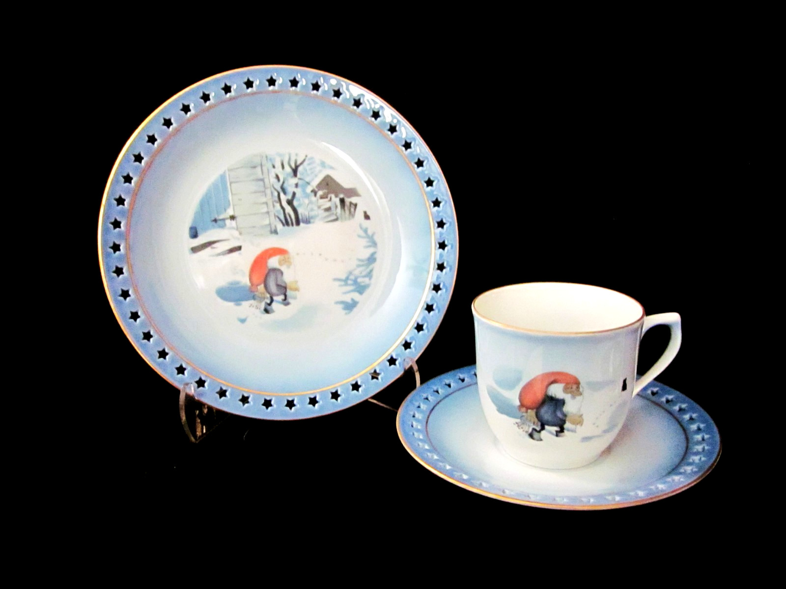 3 Piece Scandinavian Child’s Cup Saucer/Snack Plate Set Tomte/Nisse & Cat
