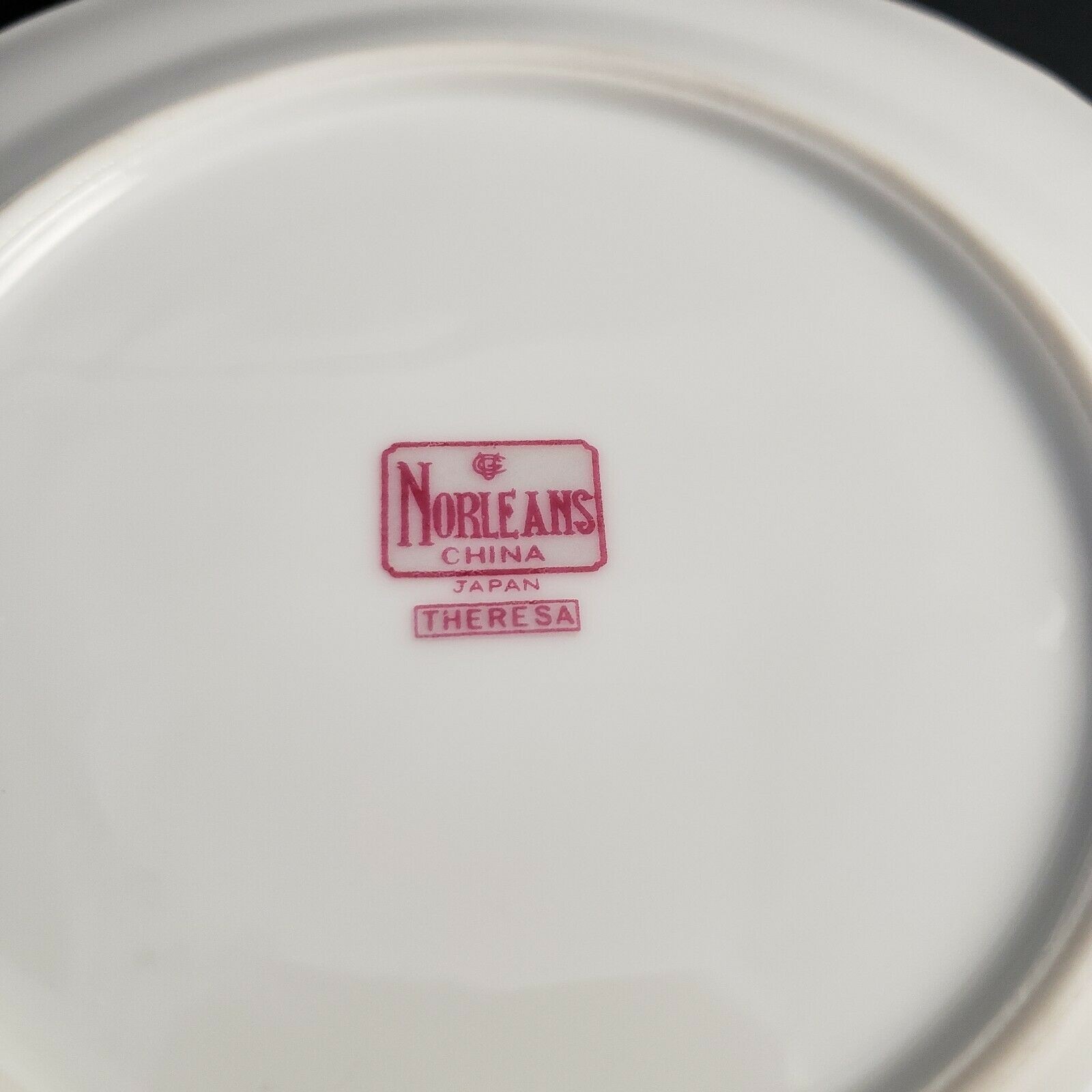 Theresa by NORLEANS 6 Fruit-Dessert Sauce Bowls PLUS 2 bread & butter plates
