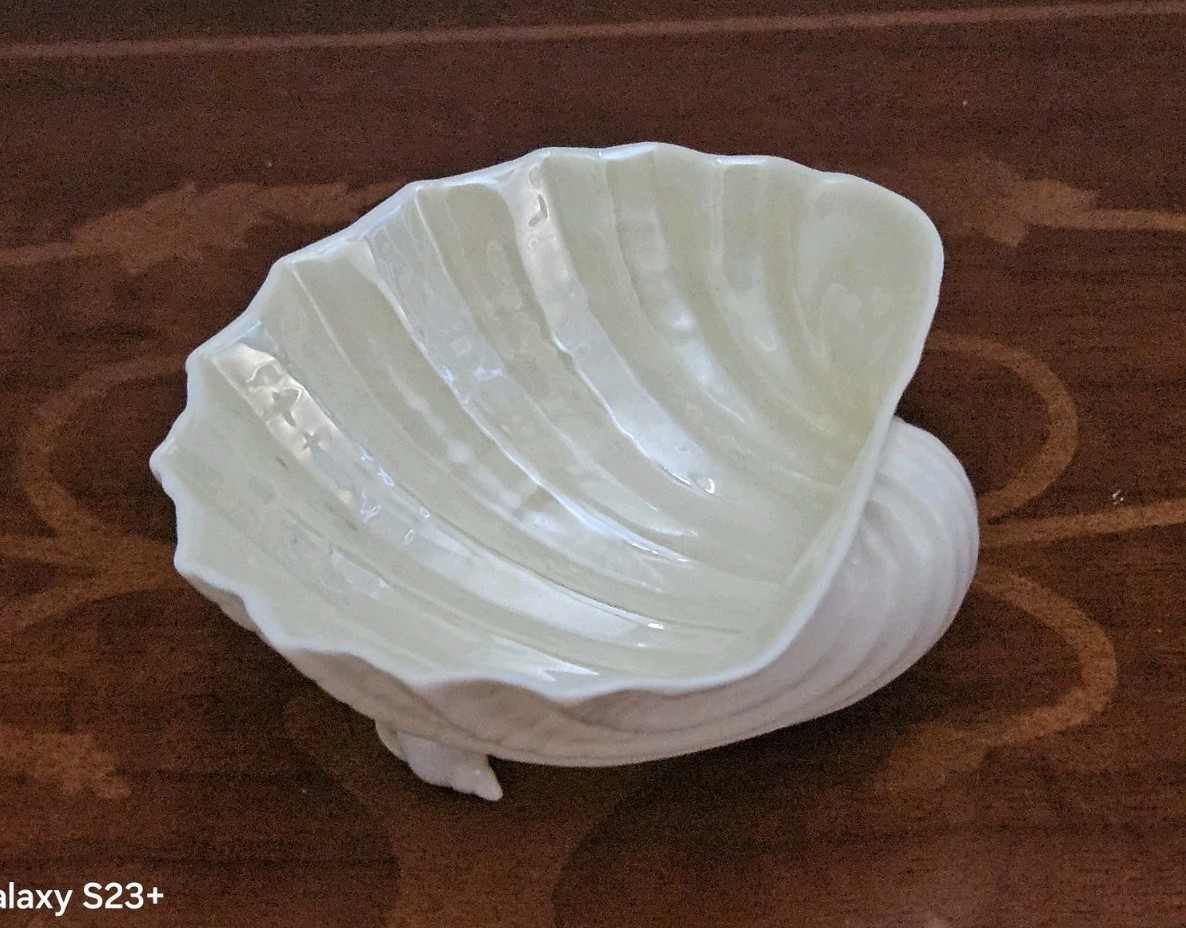 ESTATE ANTIQUE VINTAGE BELLEEK NEPTUNE PORCELAIN CORAL SHELL SERVING SUGAR BOWL