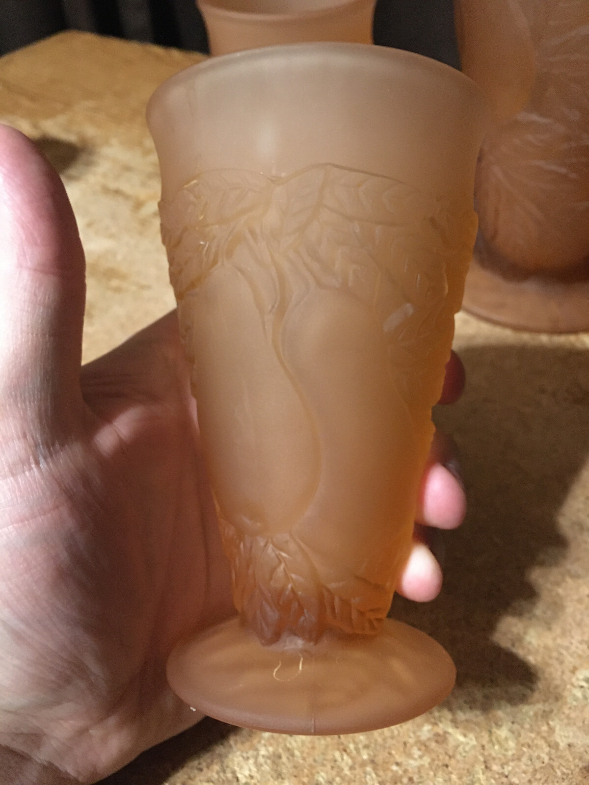 TIARA INDIANA GLASS CORAL SWEET PEAR GLASS PITCHER & 4 TUMBLERS GLASSES