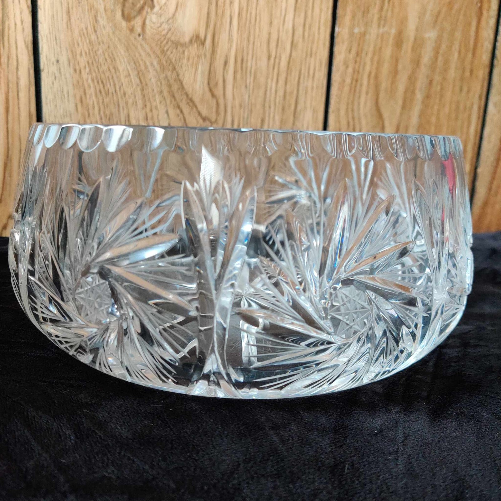 Large HEAVY Cut Crystal Pinwheel Sunburst Salad Fruit Bowl – 8in w – GREAT COND