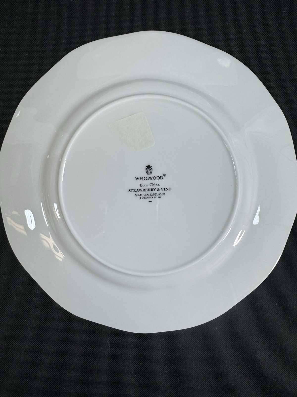 Wedgewood Strawberry/ Vine Bone China~(1)~5 piece place setting~Made In England