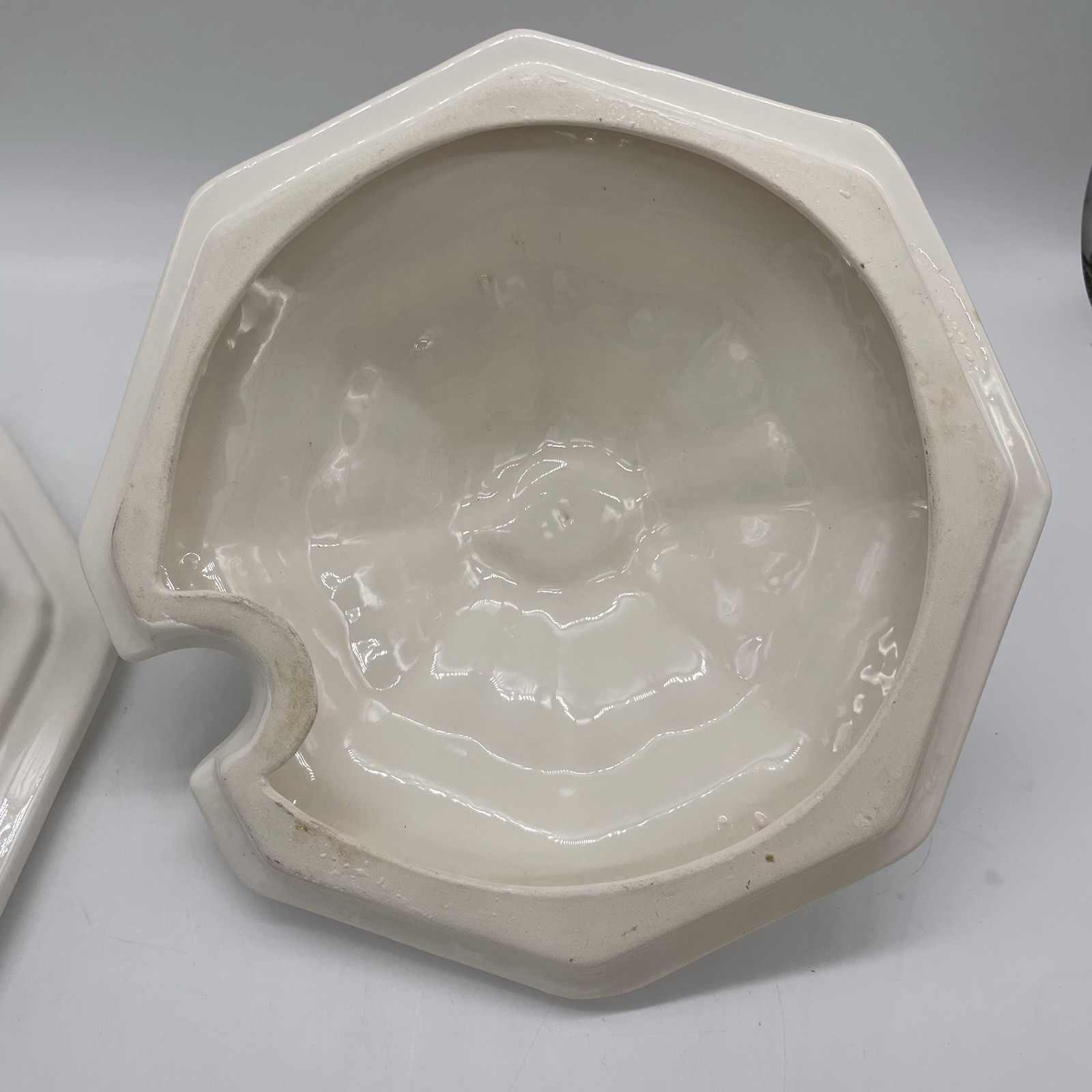Vintage California Pottery USA Soup Tureen 2qt Octagon White Cream Lidded Lid