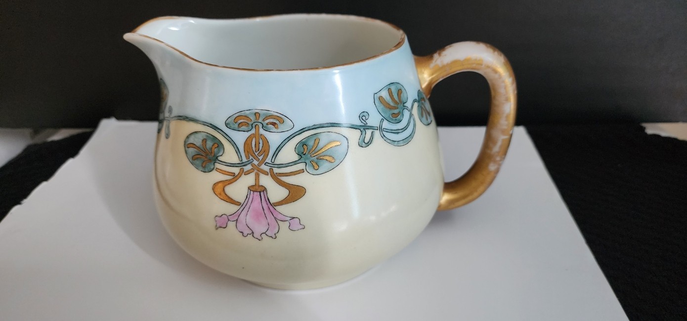 HAVILAND, FRANCE , ANTIQUE PITCHER GOLD TRIM WITH IVY/LILY DESIGN, Luster Inside