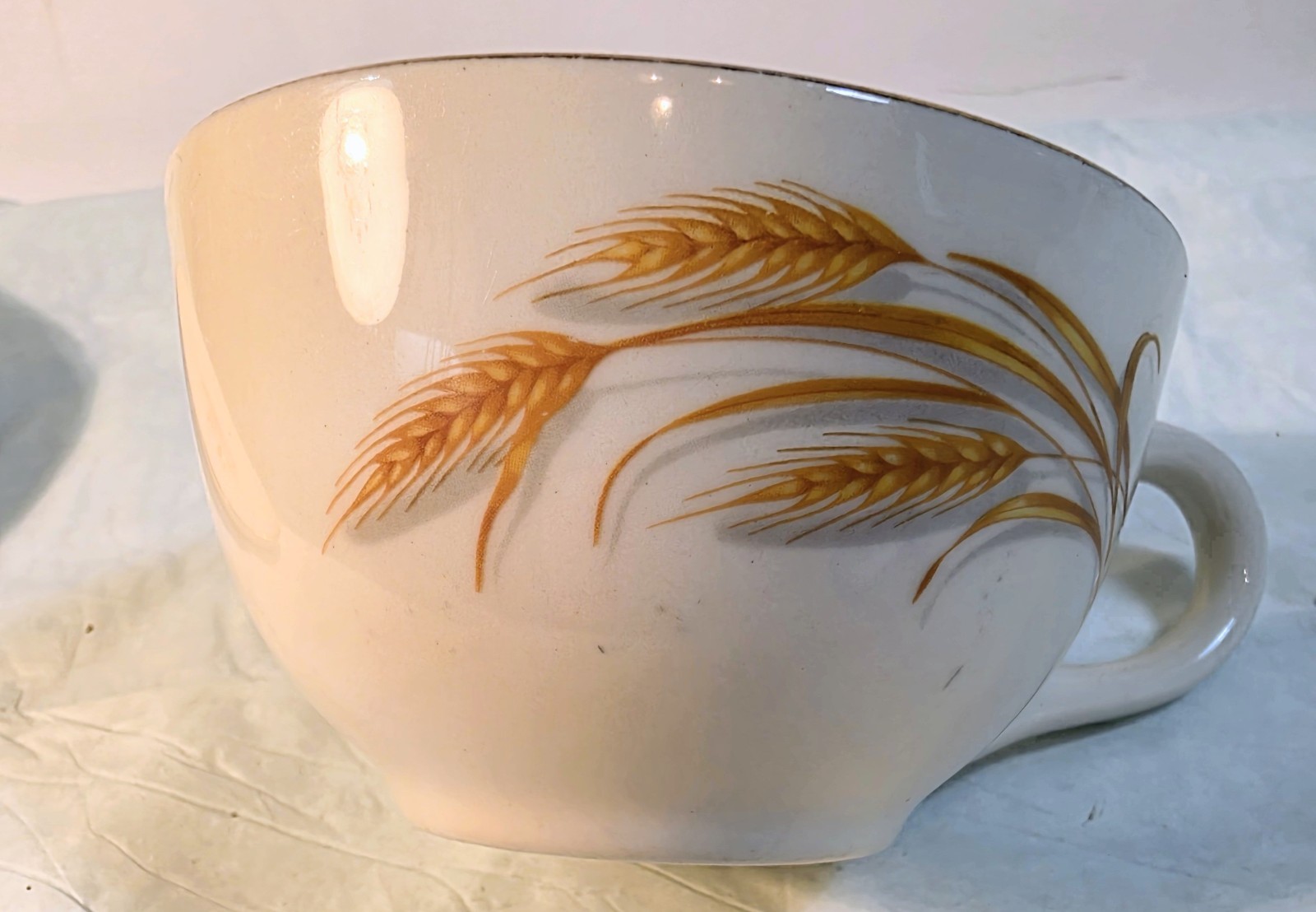 Golden Wheat Cup & Saucer Set 4-Piece (2 Sets) White w/ Gold Trim Japan