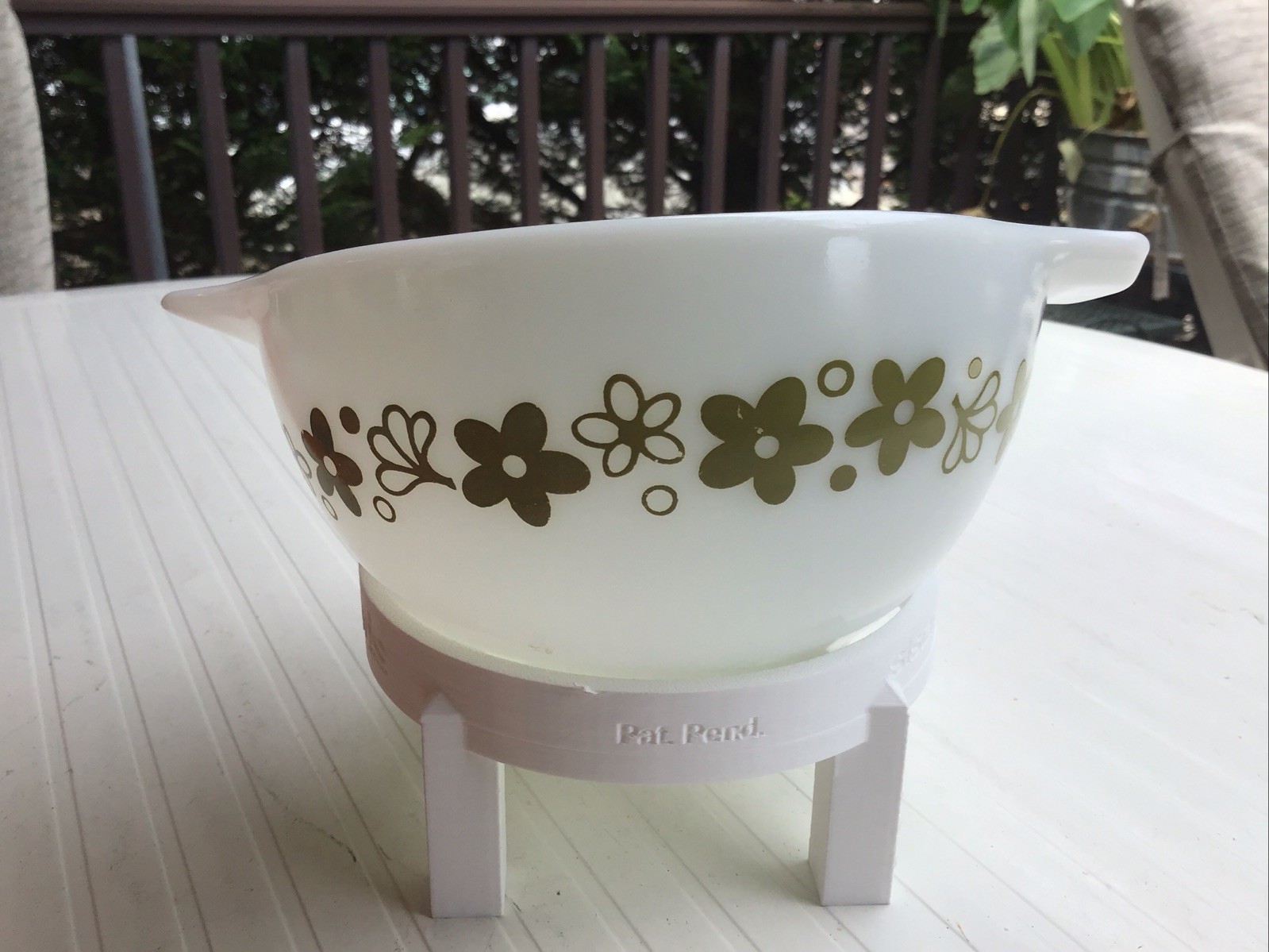 Vintage Pyrex Spring Blossom Green 441 Cinderella Mixing Bowl 1.5 PT Crazy Daisy