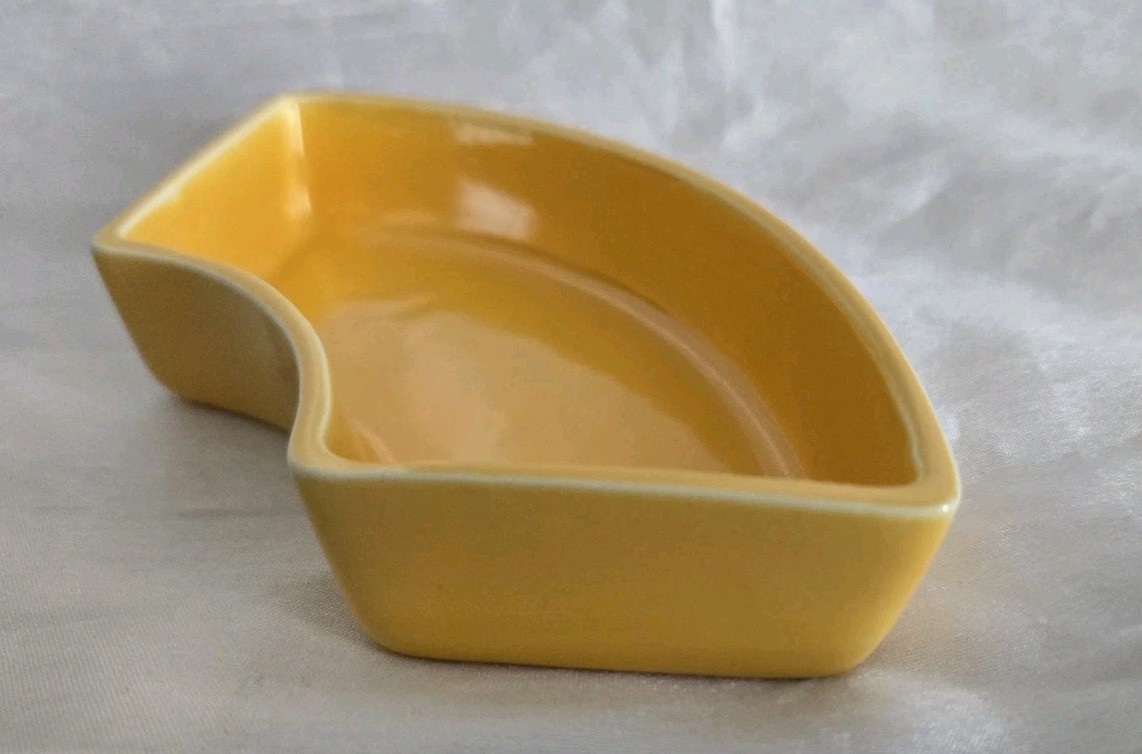 1936 RARE OLD VINTAGE FIESTA RELISH TRAY INSERT VINTAGE YELLOW FIESTA FIESTAWARE