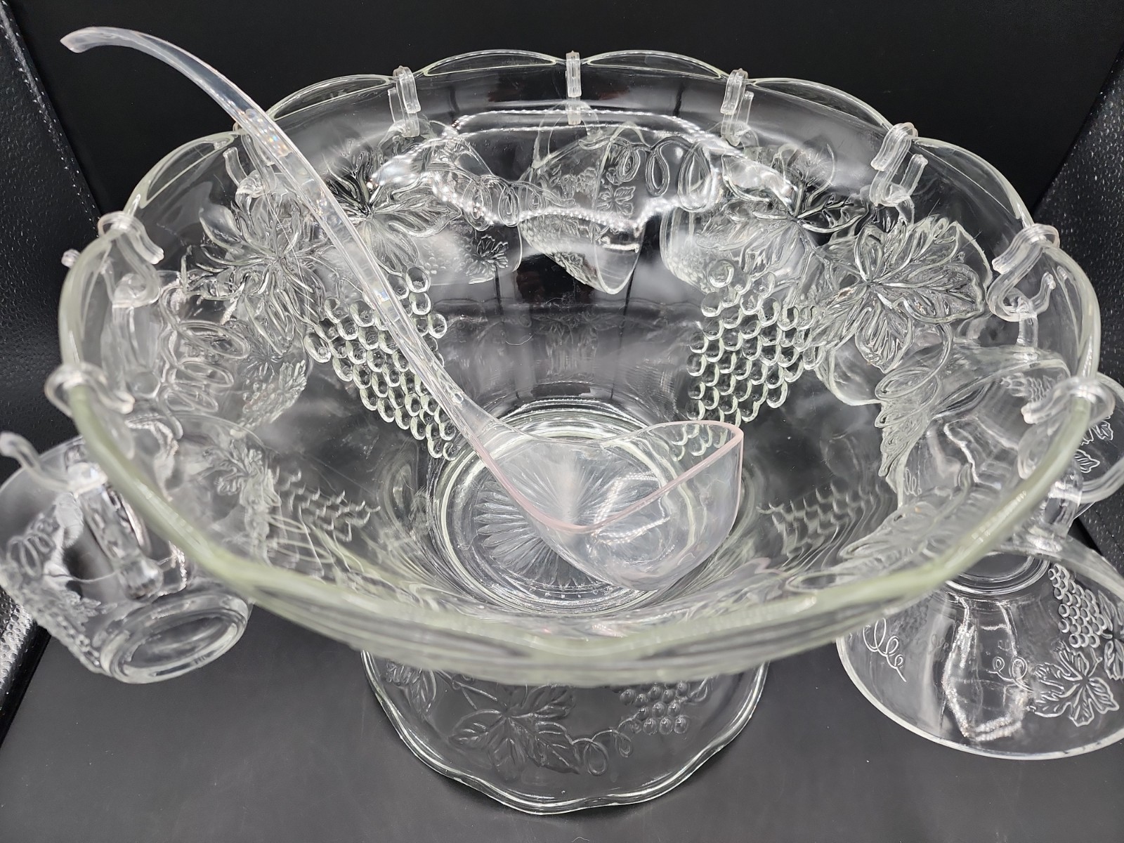 60’s ANCHOR HOCKING Glass Punch Bowl-Stand-12 Cups-Dipper-Hooks GRAPE VINE 27 Pc