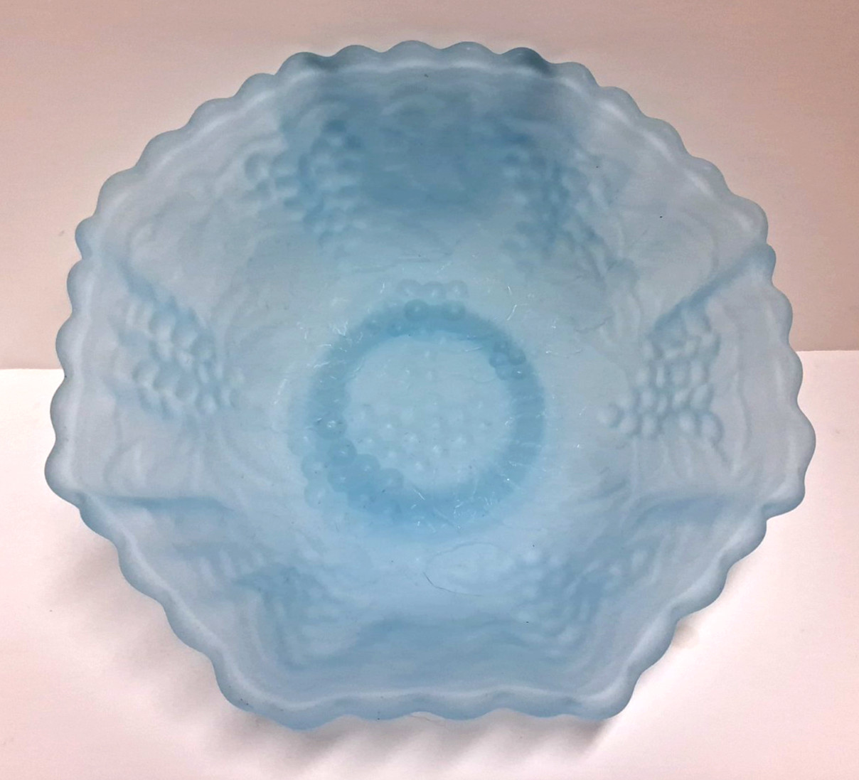 Lenox Imperial Frosted Blue Glass Bowl Raised Grapes & Vine 10″ x 3.25″ Vintage