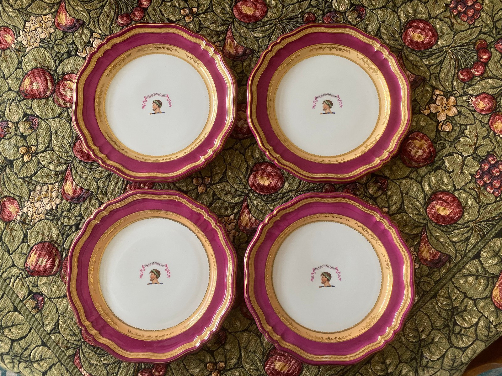 Antique 1850 – 1875 Paris Porcelain Set 4 Neoclassical Gilt Cabinet Plates