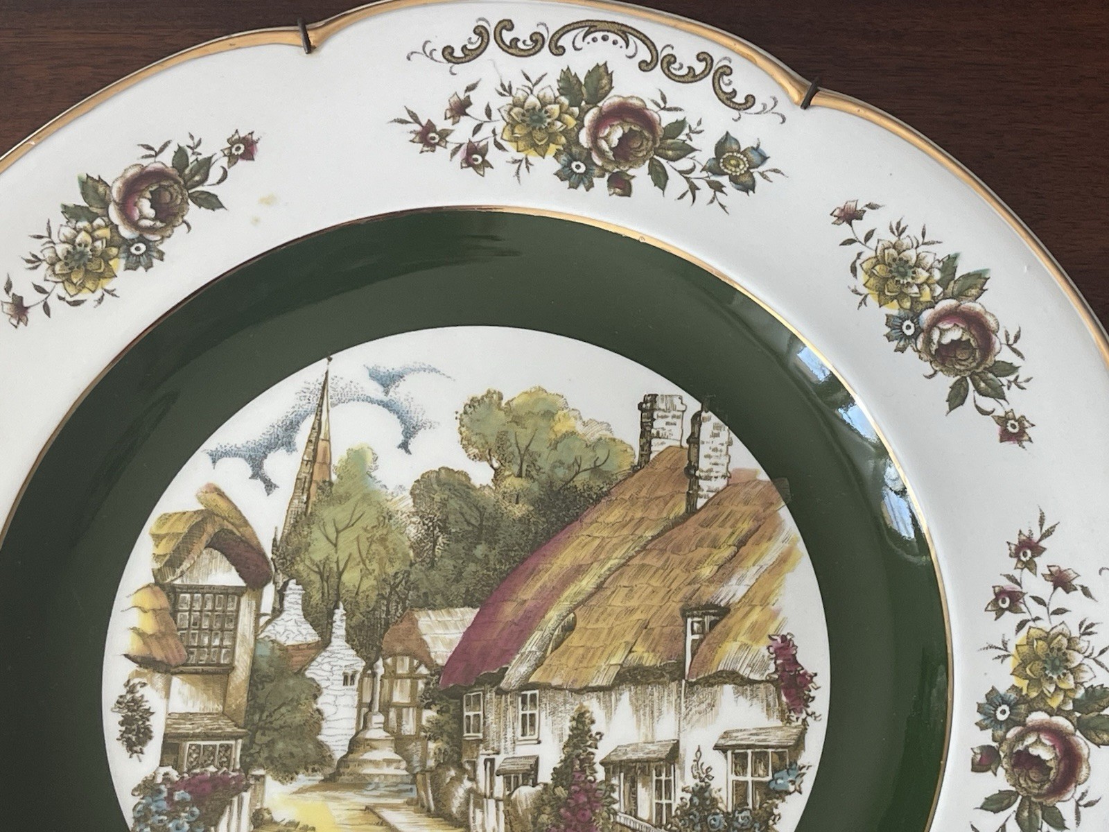Vintage Ascot Wood & Sons English Village Wall Plates Green Rim Set of 2