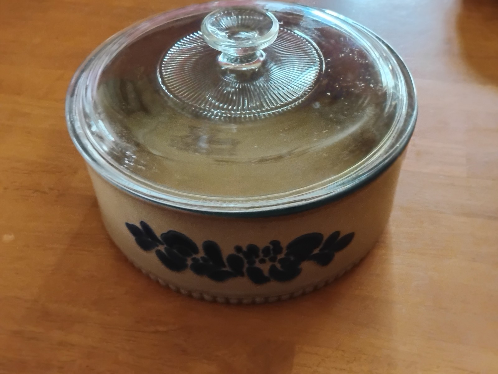 Pfaltzgraff FOLK ART 8 1/2″ Casserole w/glass lid 3 5/8″ Oven to serve USA