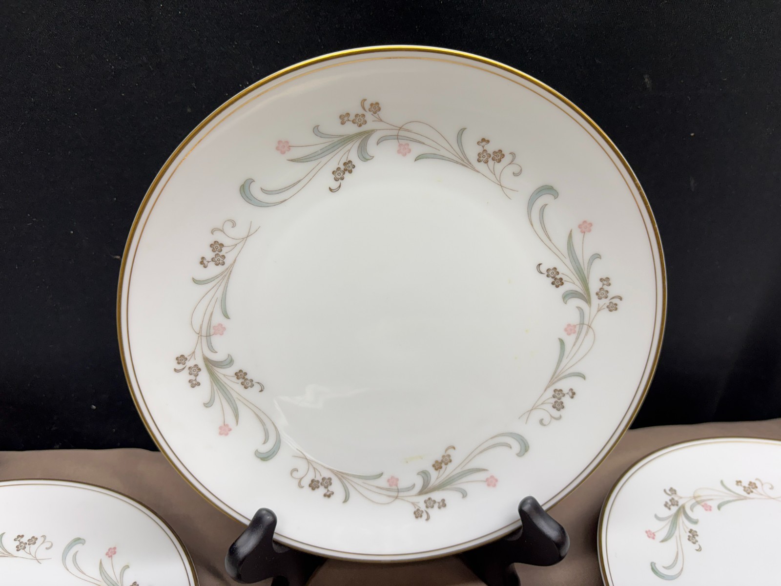 Noritake “CLARIDGE” Japan ~ #6020 ~ Set of 4 ~ Salad Plates ~ 8 1/8″
