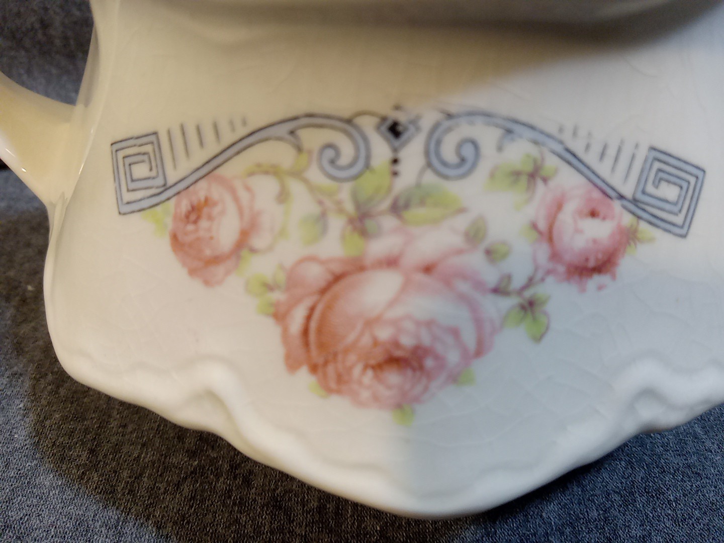 Homer Laughlin Gravy Boat Cream Red Blue Floral USA Vintage Handle Pour Spout
