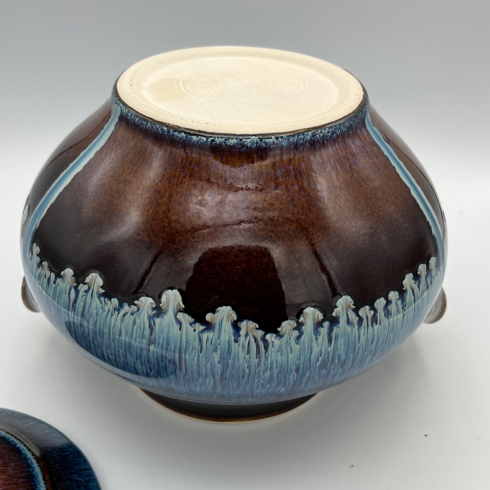 BILL CAMPBELL Studio Art Pottery Porcelain Jar Blue Drip Glaze RARE MINT