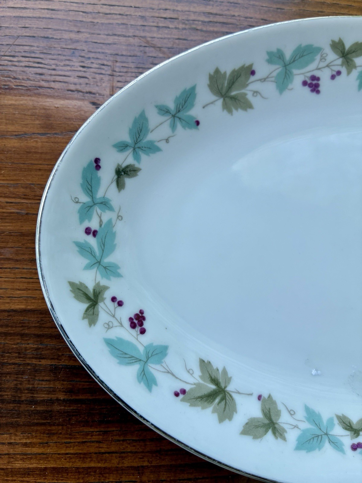 DISCONTINUED OVAL PLATTER FROM FINE CHINA OF JAPAN WITH THE “GRAPEVINE” PATTERN